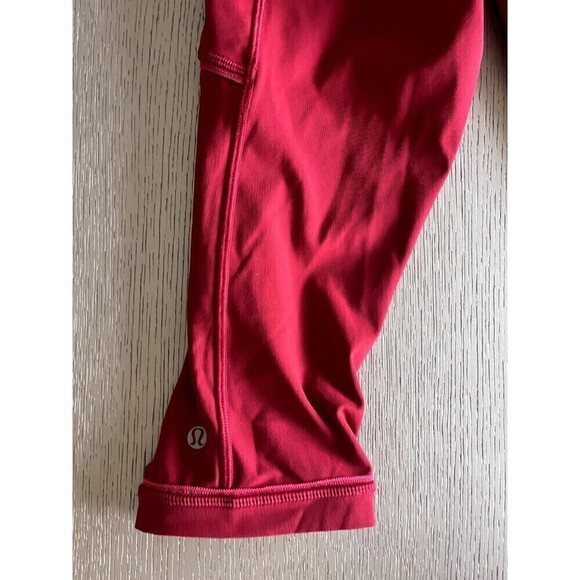Lululemon Red Cropped Leggings Zipper Pockets Size 6 Women's Brand New Gym Yoga - Picture 5 of 8